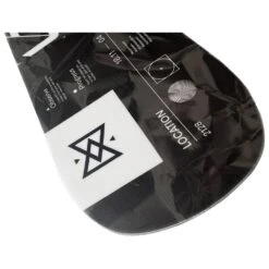 Planche Snowboard Easy Snowboard Black Torsion 9 Planche Snowboard Easy Snowboard Black Torsion -Ski Équipement Boutique 49181d1324451878c3156d42d3645467b4e46729 H23EASYBOA346458 902