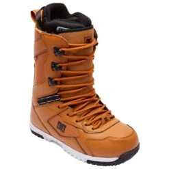 Boots DC Mutiny Wheat Black -Ski Équipement Boutique 9ed509cb0d8ea92ba98d09192f805a058fe51d04 H23DCUSBOO3326737 4
